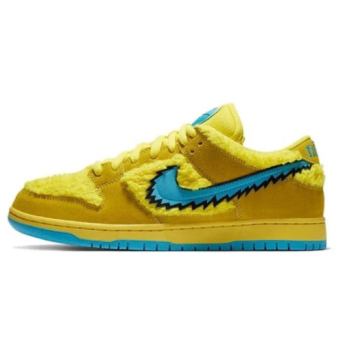 SB Dunk Low Pro x Grateful Dead
